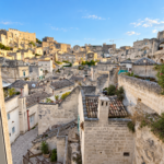Vista sui Sassi di Matera dal cortile della Camera con Vista