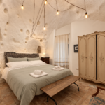 Camera matrimoniale della Casa Grotta nei Sassi di Matera