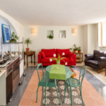 Soggiorno con cucina della Casa Grotta nei Sassi di Matera